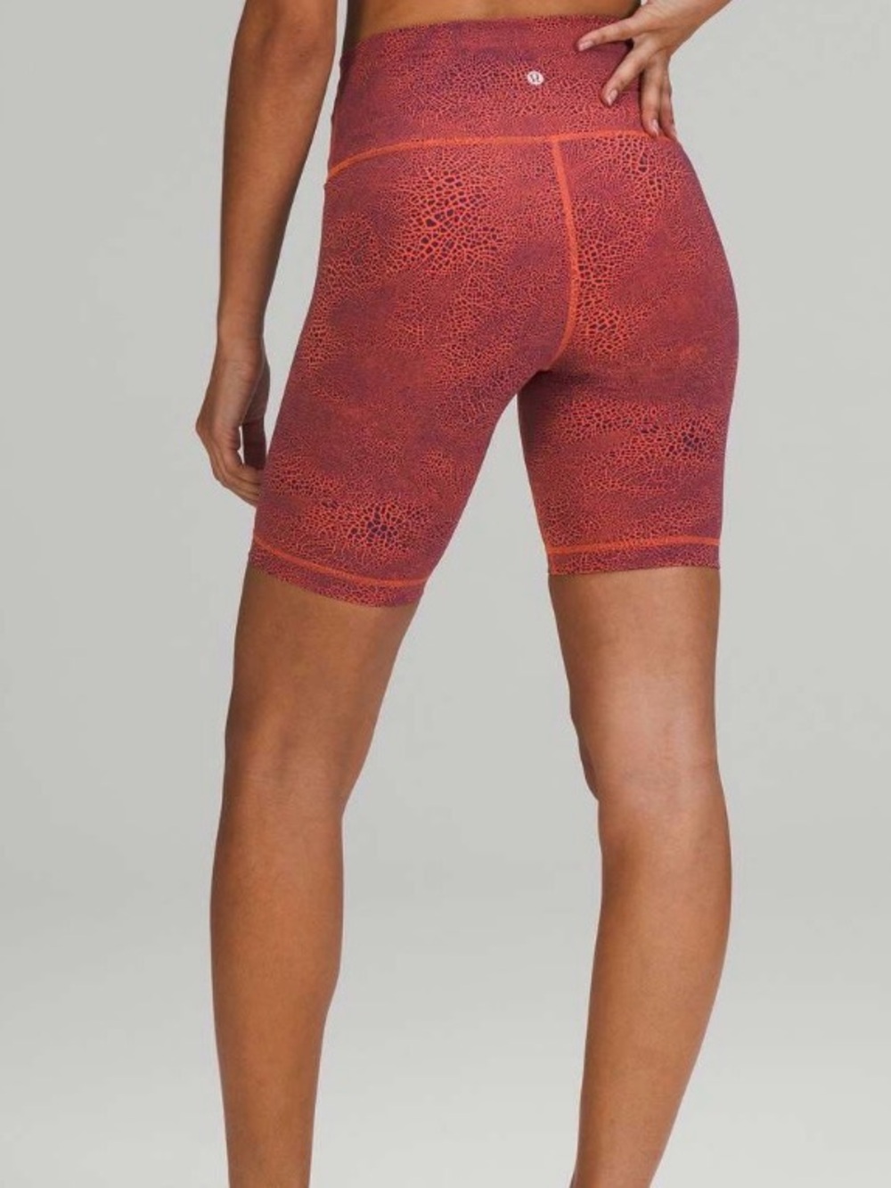 Lululemon Wunder Train High-Rise Short 8"
Crackle Glaze Vintage Orange sz 6 EUC